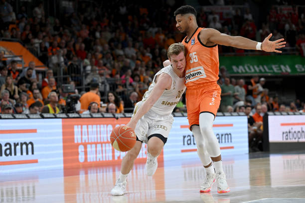 比如面对韩 比如面对韩