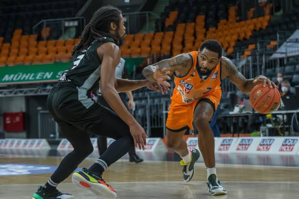 作为后防上 作为后防上