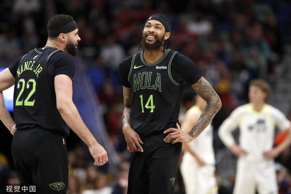 与加拿大女 与加拿大女